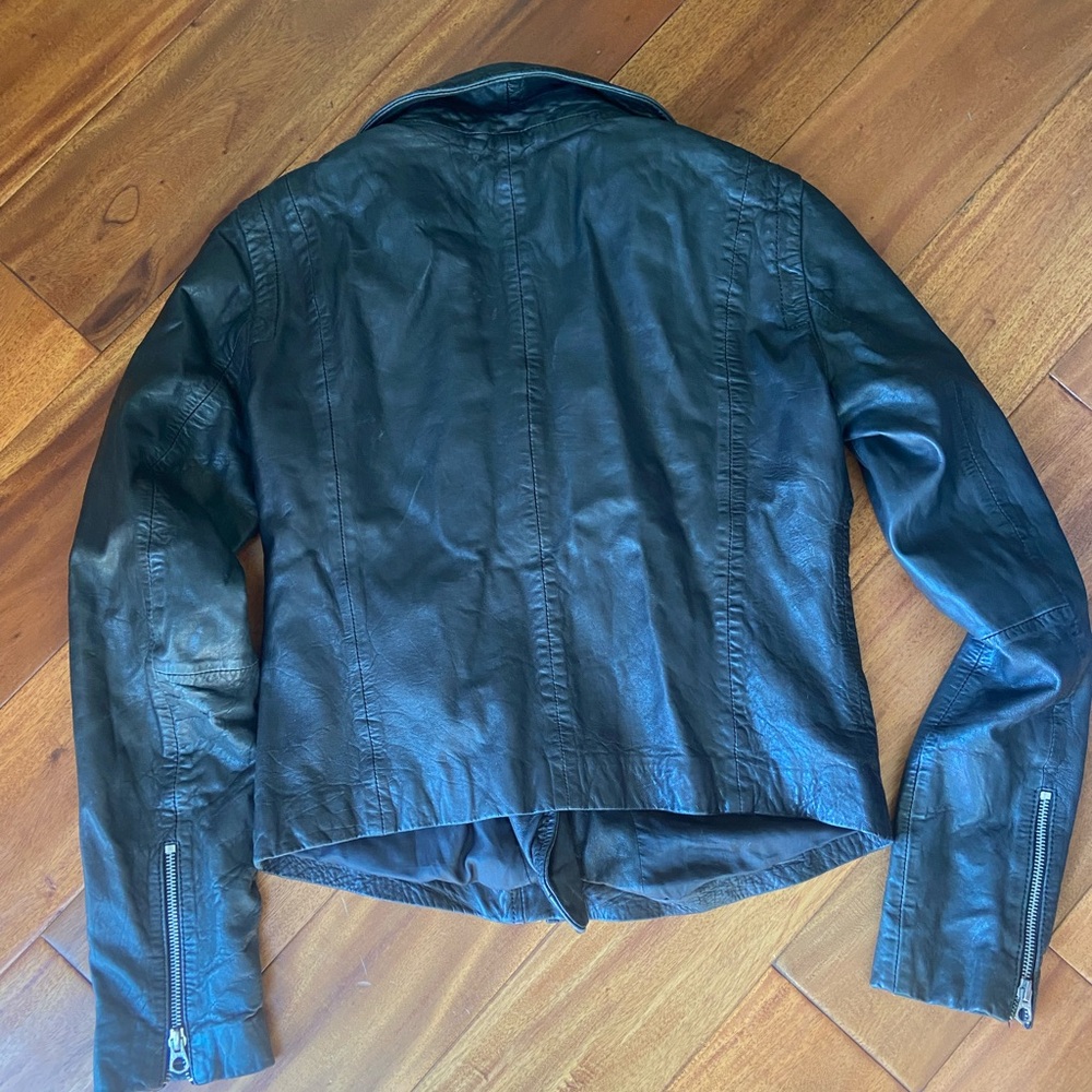 The Washed Leather Motorcycle Jacket - Picture 3 of 8